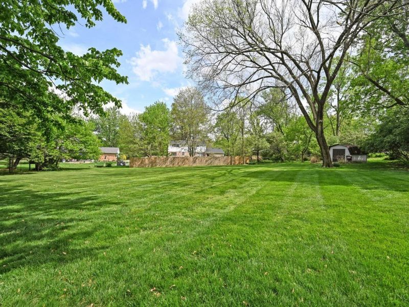 7883 Woodstone Drive, Cincinnati, OH 45244 Photo 2