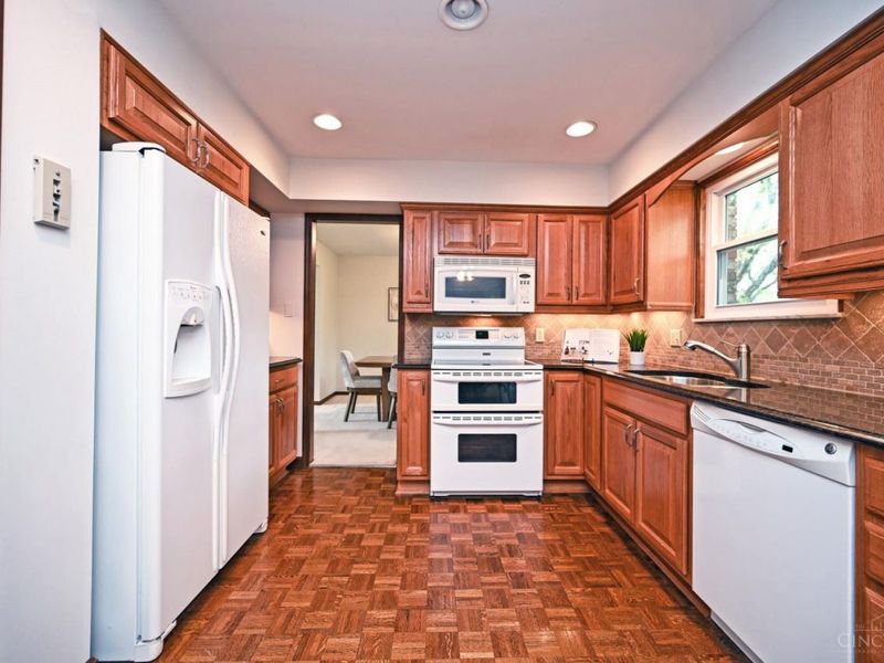 7883 Woodstone Drive, Cincinnati, OH 45244 Photo 20