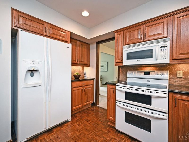 7883 Woodstone Drive, Cincinnati, OH 45244 Photo 24