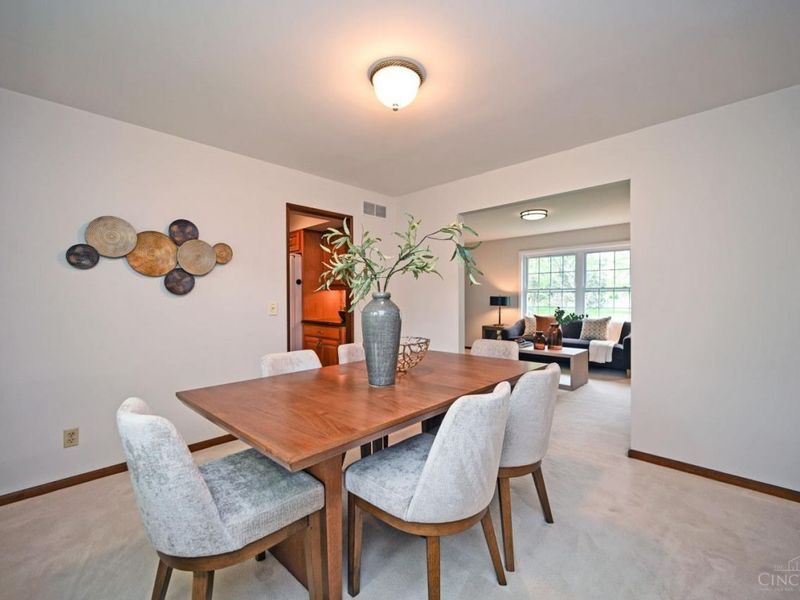 7883 Woodstone Drive, Cincinnati, OH 45244 Photo 25