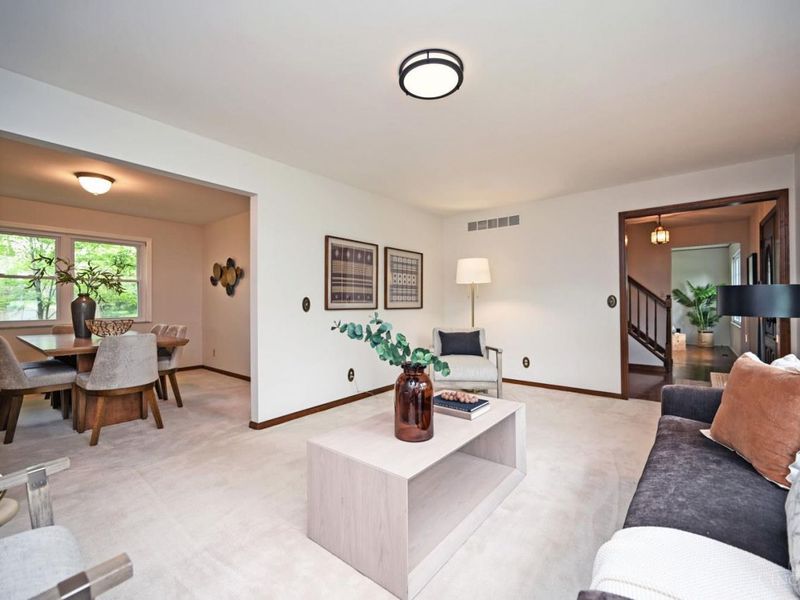 7883 Woodstone Drive, Cincinnati, OH 45244 Photo 4