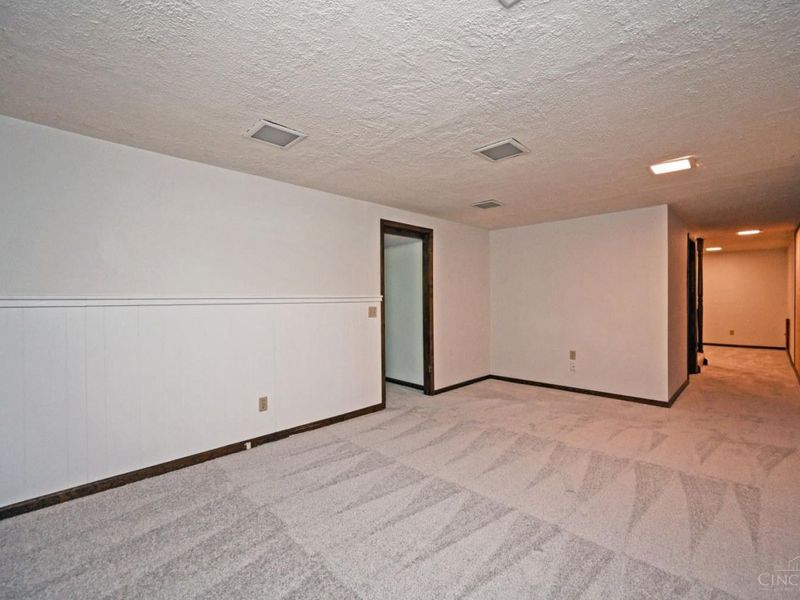 7883 Woodstone Drive, Cincinnati, OH 45244 Photo 43