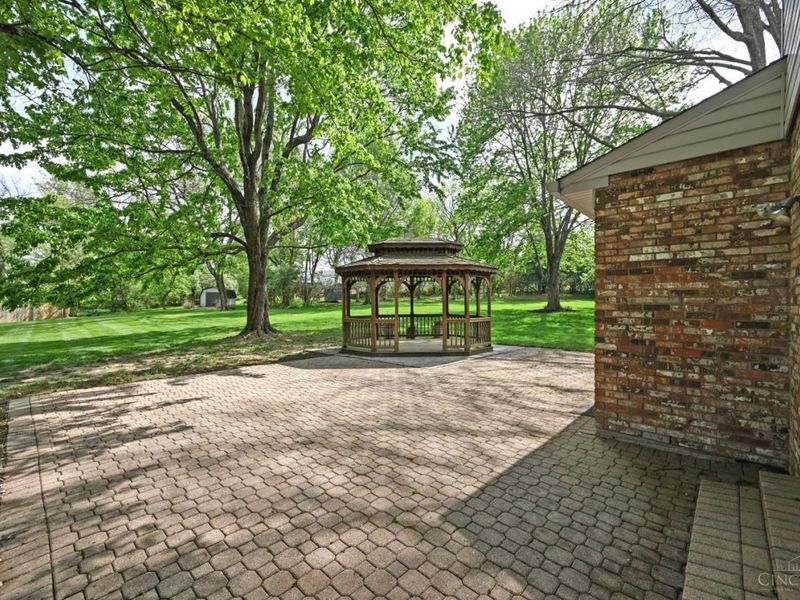 7883 Woodstone Drive, Cincinnati, OH 45244 Photo 46