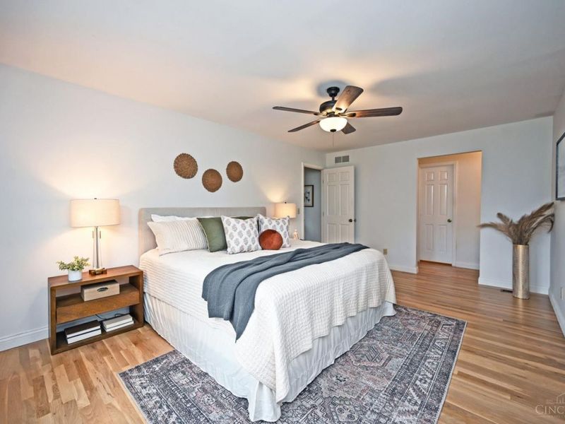 7883 Woodstone Drive, Cincinnati, OH 45244 Photo 5