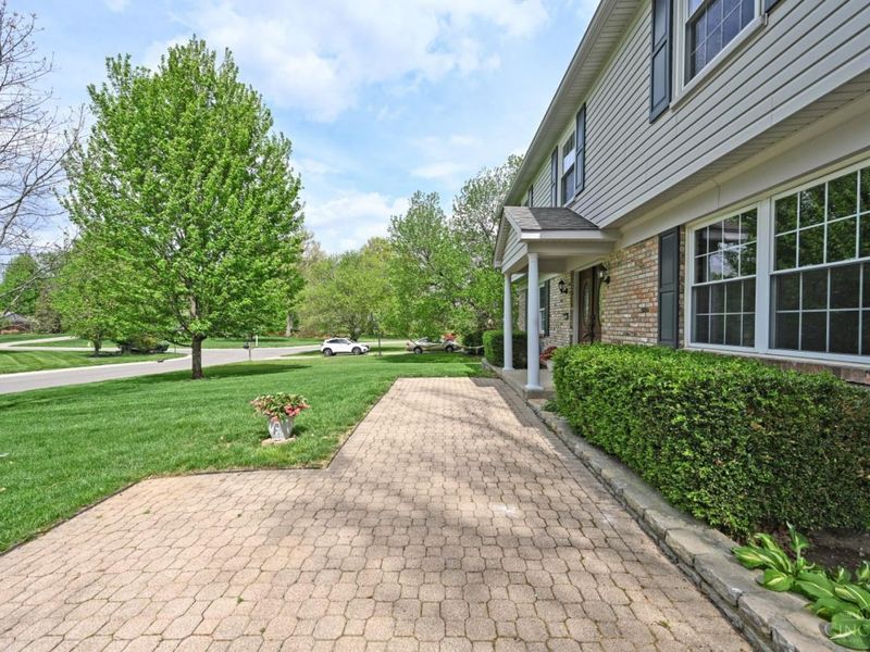 7883 Woodstone Drive, Cincinnati, OH 45244 Photo 9