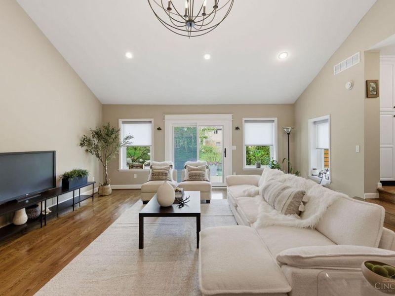 7430 S Timberlane Drive, Madeira, OH 45243 Photo 3