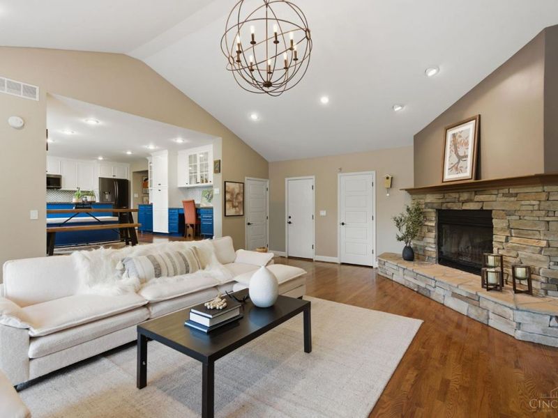 7430 S Timberlane Drive, Madeira, OH 45243 Photo 5