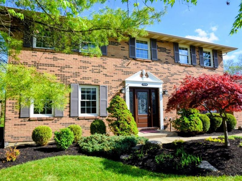 7510 Hollywood Drive, West Chester, OH 45069 Photo 3