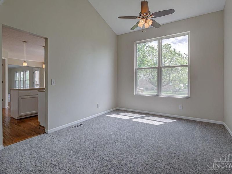 8796 Carey Woods Lane, West Chester, OH 45069 Photo 11