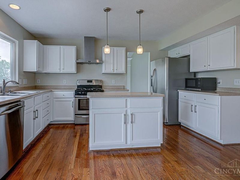 8796 Carey Woods Lane, West Chester, OH 45069 Photo 14