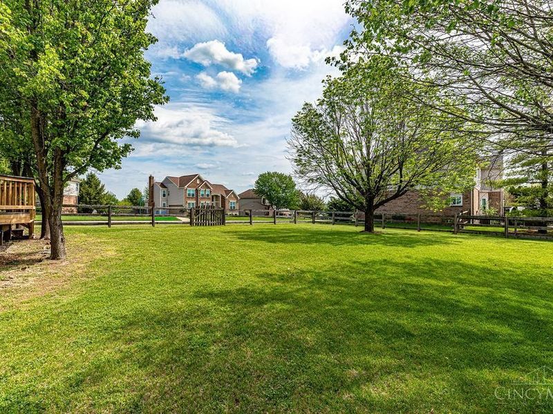 8796 Carey Woods Lane, West Chester, OH 45069 Photo 49