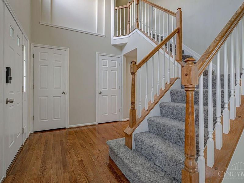 8796 Carey Woods Lane, West Chester, OH 45069 Photo 5