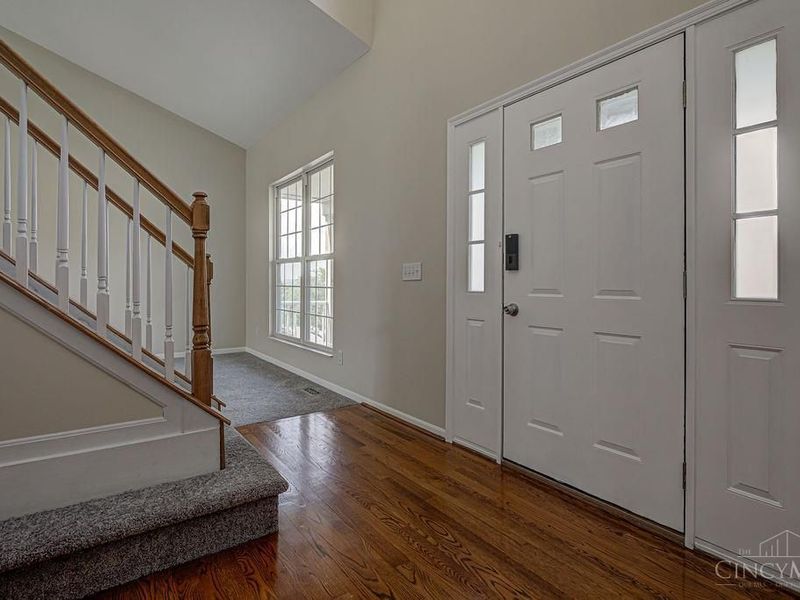 8796 Carey Woods Lane, West Chester, OH 45069 Photo 6