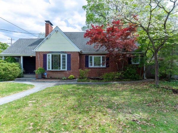 5094 E Eastwood Circle, Cincinnati, OH 45227