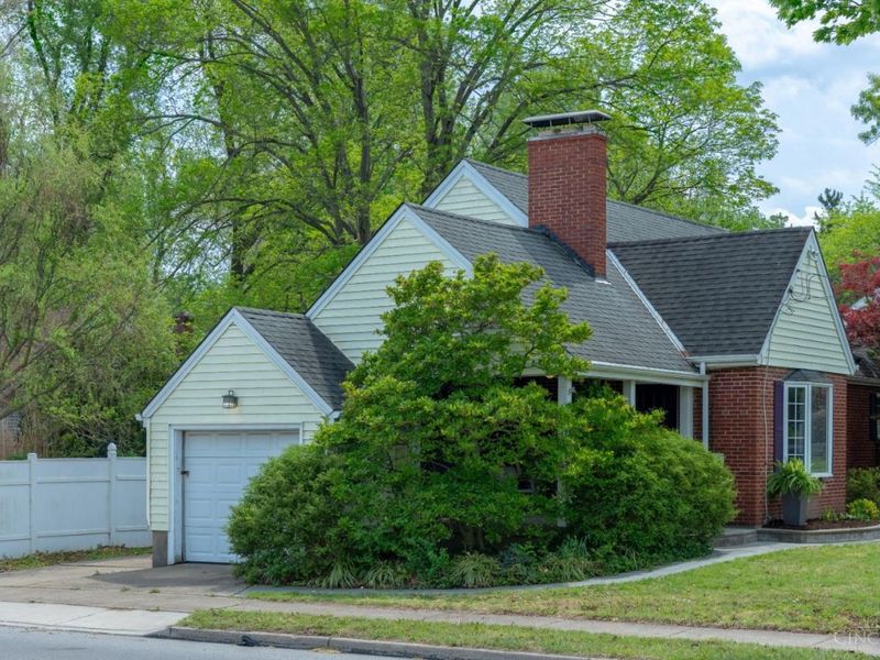 5094 E Eastwood Circle, Cincinnati, OH 45227 Photo 3