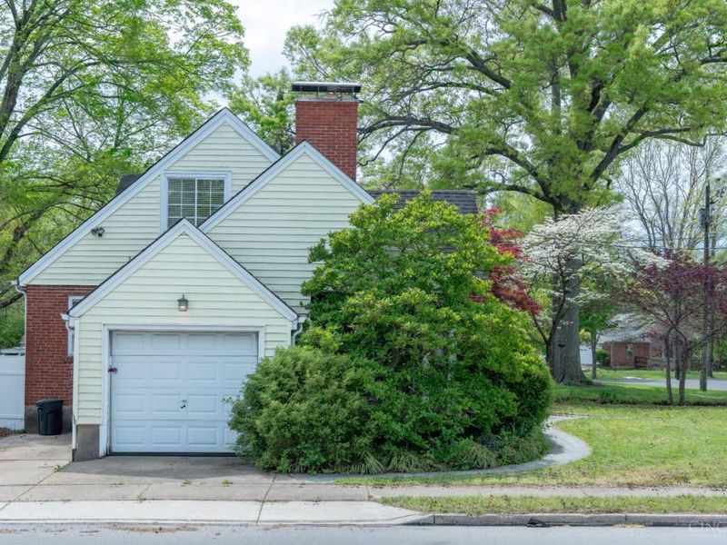 5094 E Eastwood Circle, Cincinnati, OH 45227 Photo 4