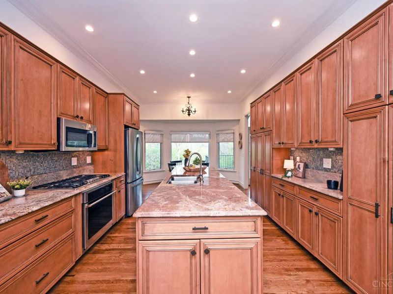 6897 Fox Hill Lane, Madeira, OH 45236 Photo 18