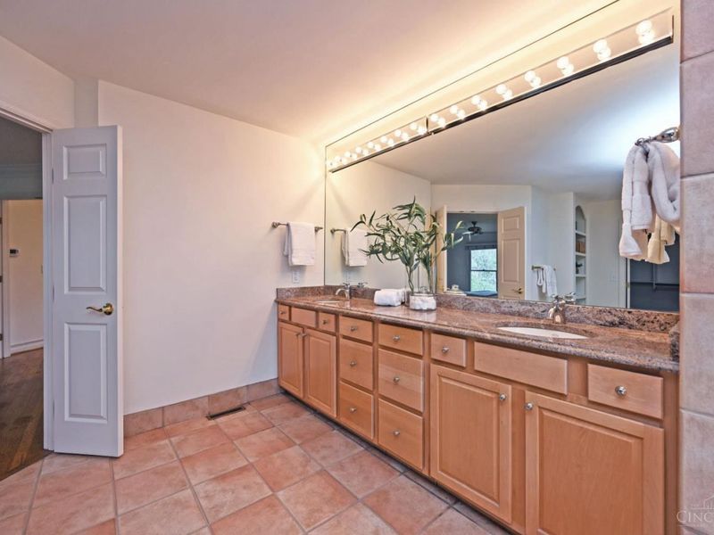 6897 Fox Hill Lane, Madeira, OH 45236 Photo 31