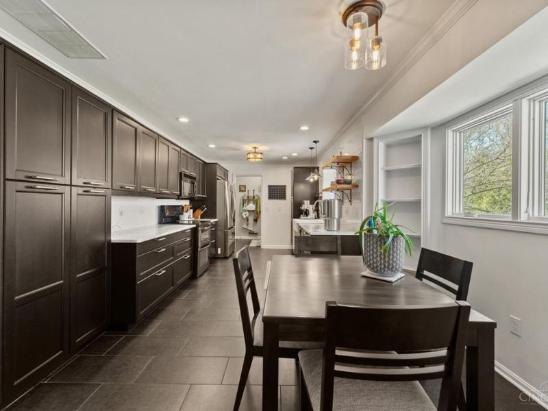 8586 Sunmont Drive, Anderson Twp, OH 45255 Photo 5