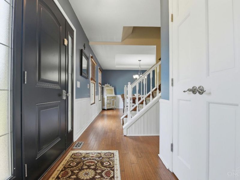 4374 Boomer Road, Green Township, OH 45247 Photo 4