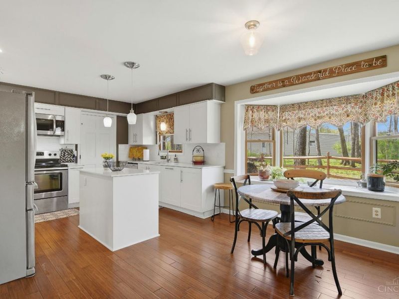 4374 Boomer Road, Green Township, OH 45247 Photo 9