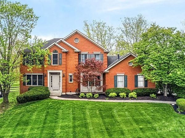 9235 Applecrest Court, Cincinnati, OH 45242