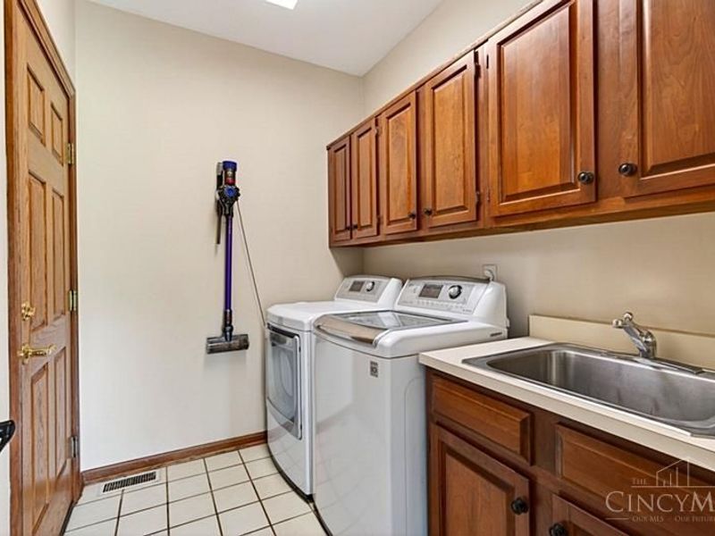 9235 Applecrest Court, Cincinnati, OH 45242 Photo 22