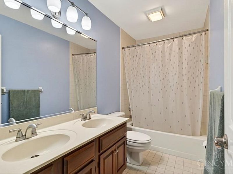 9235 Applecrest Court, Cincinnati, OH 45242 Photo 41