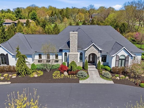 5104 Rollman Estates Drive, Amberley, OH 45236