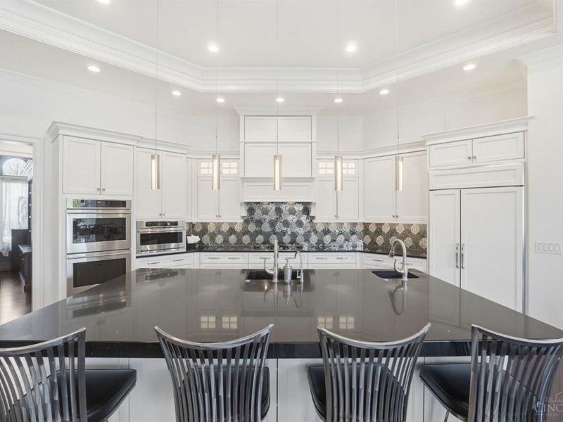 5104 Rollman Estates Drive, Amberley, OH 45236 Photo 13