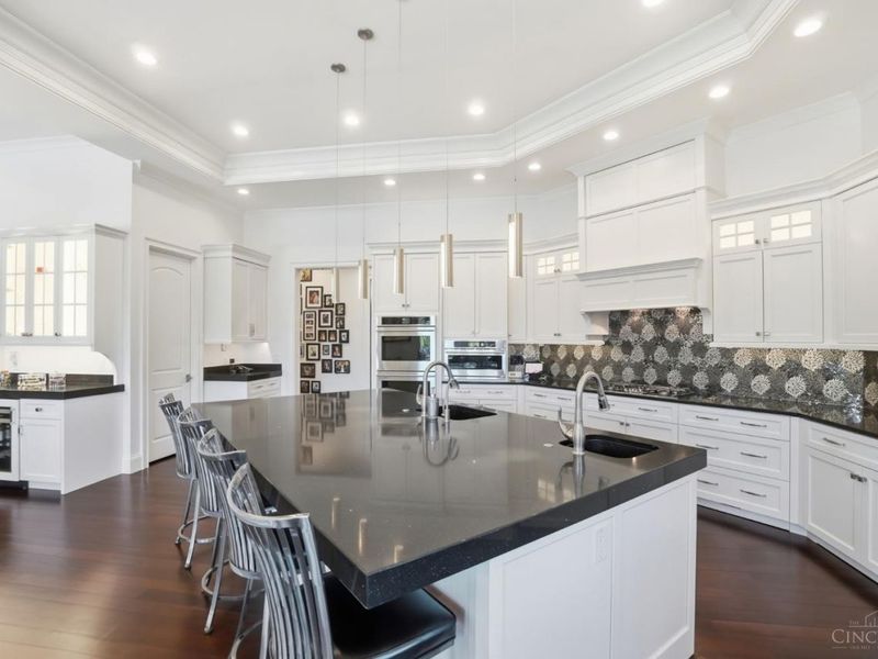 5104 Rollman Estates Drive, Amberley, OH 45236 Photo 14