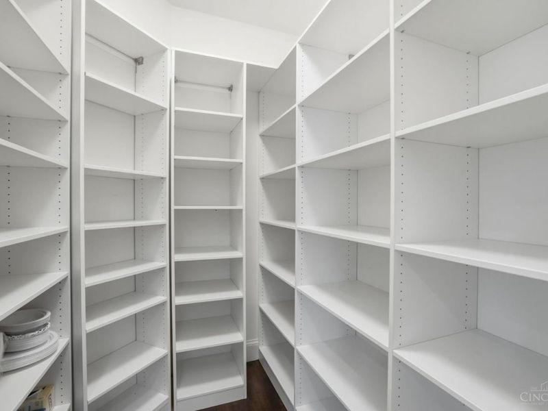 5104 Rollman Estates Drive, Amberley, OH 45236 Photo 24