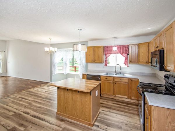 6062 Weber Oaks Drive, Miami Twp, OH 45140