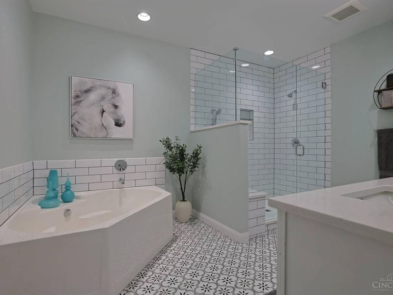 8021 Pinnacle Point Drive, Unit 104, West Chester, OH 45069 Photo 18