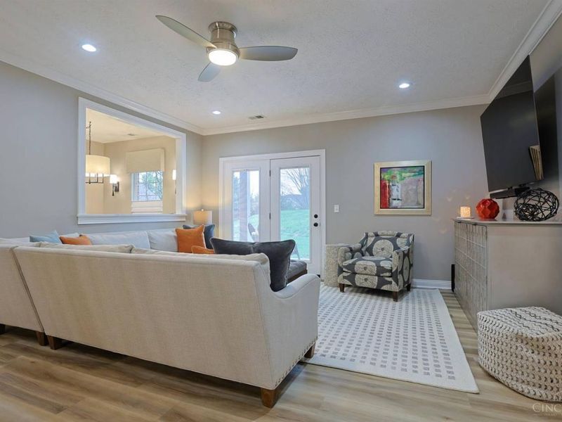 8021 Pinnacle Point Drive, Unit 104, West Chester, OH 45069 Photo 4