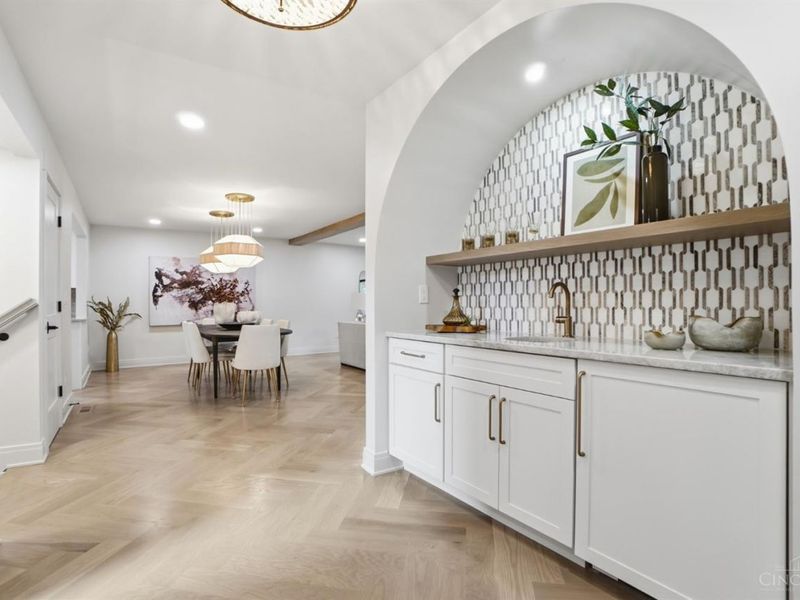 3488 Forestoak Court, Cincinnati, OH 45208 Photo 2