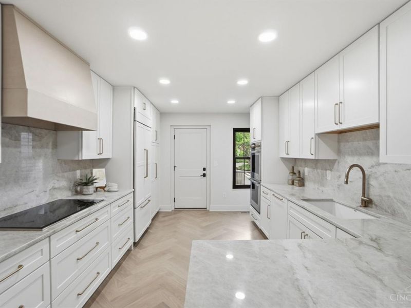 3488 Forestoak Court, Cincinnati, OH 45208 Photo 7