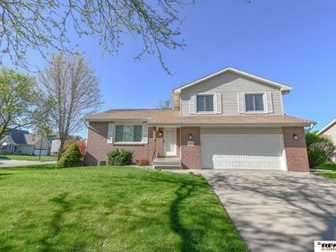5431 Madalyn Road , Lincoln, NE 68516