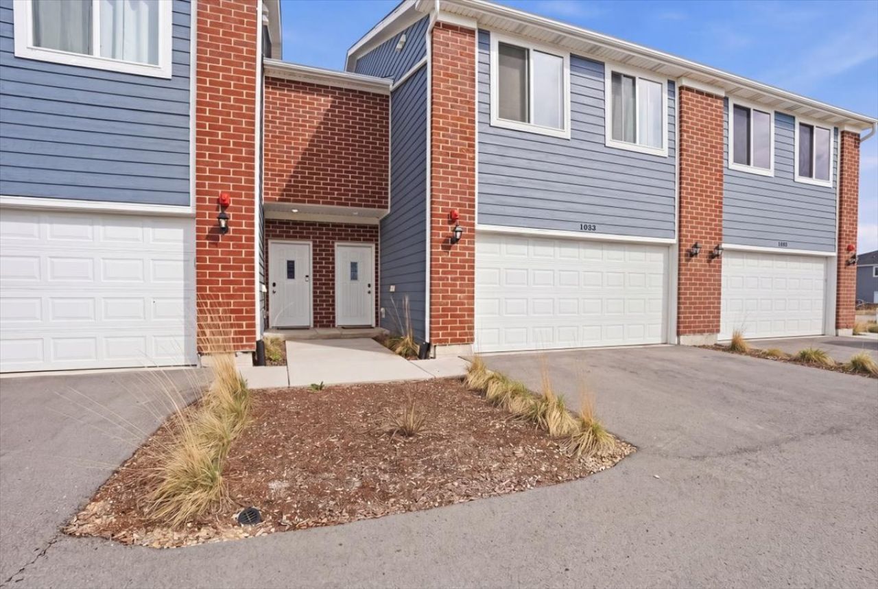 1033 Gillespie Lane , Yorkville, IL 60560 Main Photo