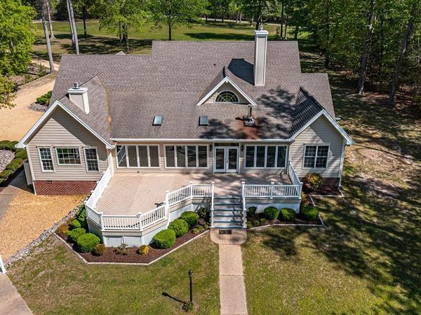 51 Grand Villa Drive, WEEMS, VA 22576