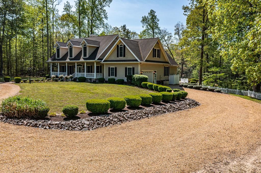 51 Grand Villa Drive, Weems, VA 22576 Main Photo