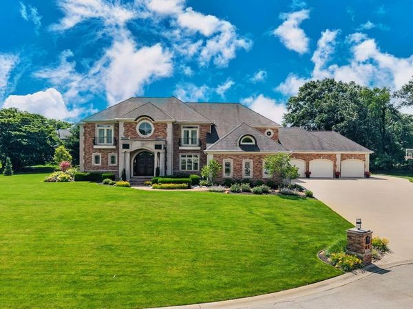 53717 Meadow Lake Court, Elkhart, IN 46514