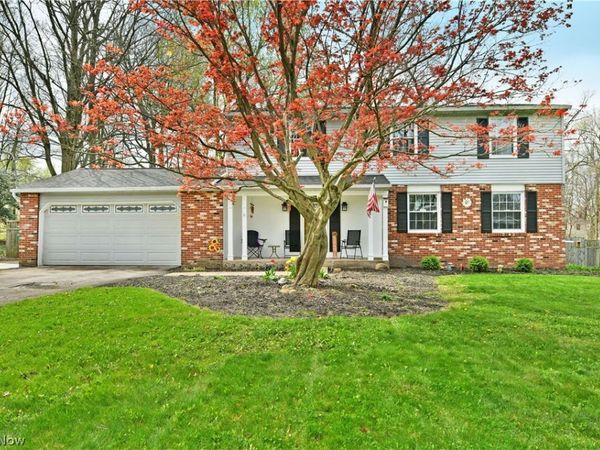 8560 Black Oak Drive NE, Warren, OH 44484