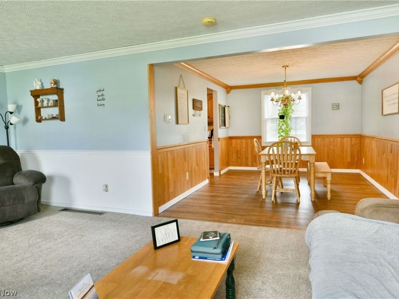 8560 Black Oak Drive NE, Warren, OH 44484 Photo 12