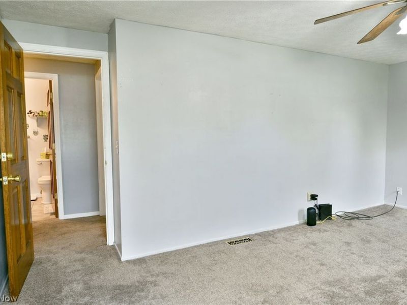 8560 Black Oak Drive NE, Warren, OH 44484 Photo 38