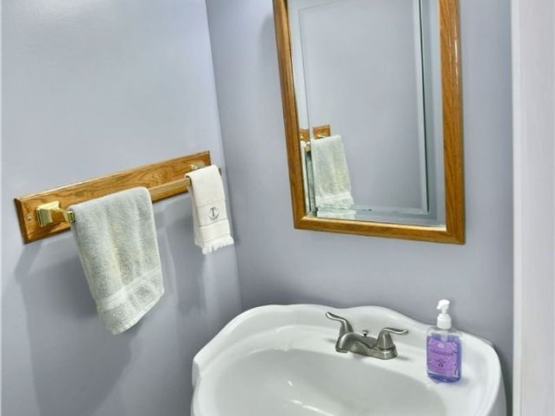 8560 Black Oak Drive NE, Warren, OH 44484 Photo 40