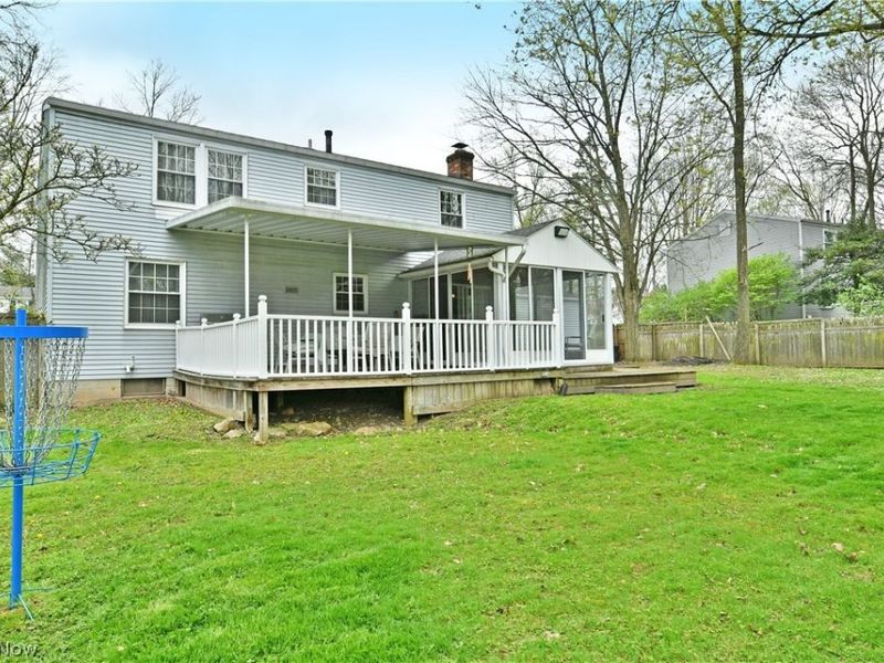 8560 Black Oak Drive NE, Warren, OH 44484 Photo 5