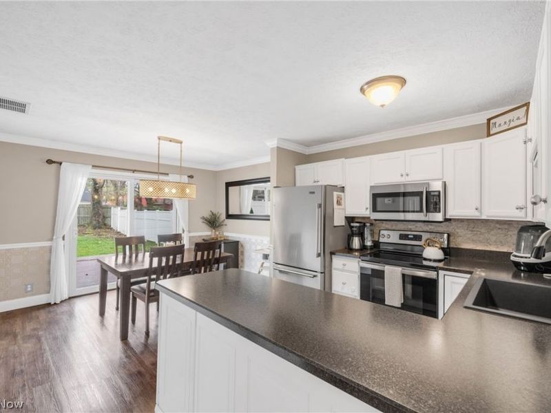 8654 Rosebud Drive, Mentor, OH 44060 Photo 6