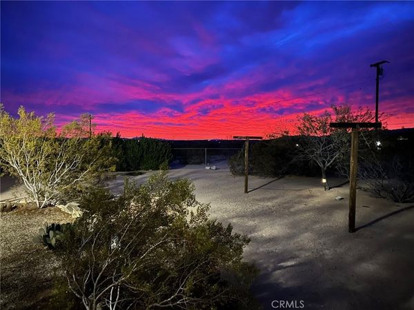 1040 Jackalope Avenue, Joshua Tree, CA 92252