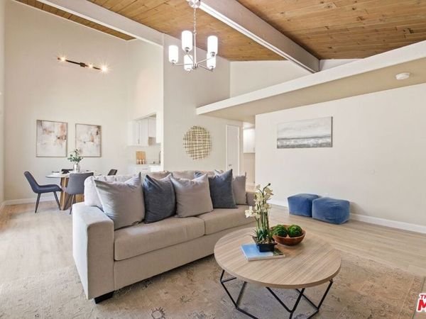 1328 W 8th Street, Upland, CA 91786